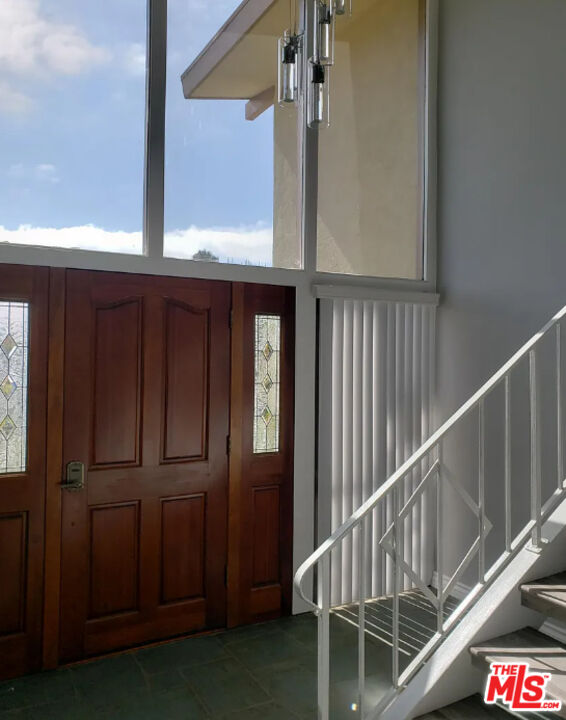 7 Clipper Road Rancho Palos Verdes, CA 90275 - Photo 7 of 20 a view of entryway