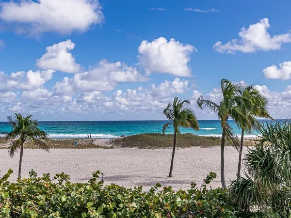 $3,200 | 750 North Ocean Boulevard, Unit 210, Pompano Beach, FL 33062