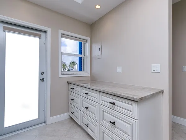 $3,200 | 750 North Ocean Boulevard, Unit 210, Pompano Beach, FL 33062