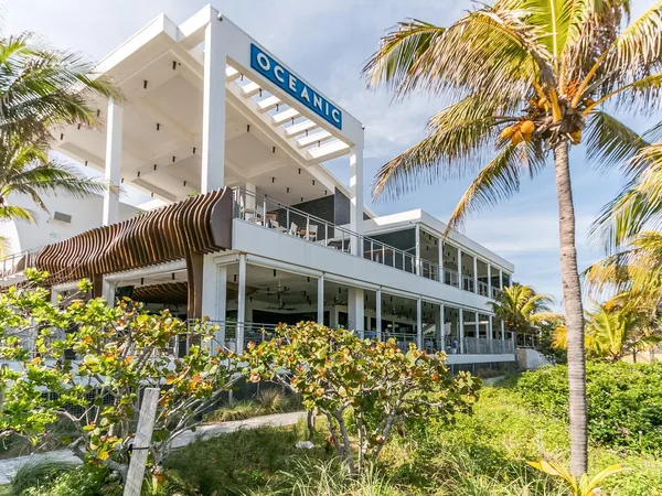 $3,200 | 750 North Ocean Boulevard, Unit 210, Pompano Beach, FL 33062