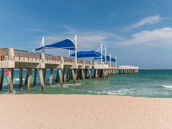 $3,200 | 750 North Ocean Boulevard, Unit 210, Pompano Beach, FL 33062