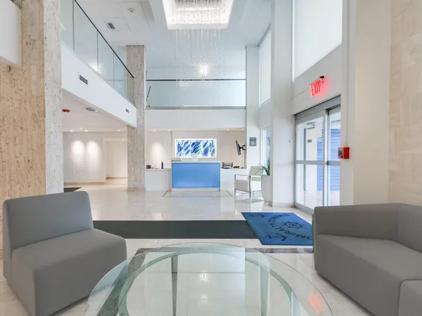 $3,200 | 750 North Ocean Boulevard, Unit 210, Pompano Beach, FL 33062