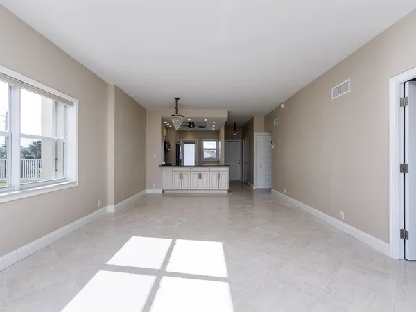 $3,200 | 750 North Ocean Boulevard, Unit 210, Pompano Beach, FL 33062