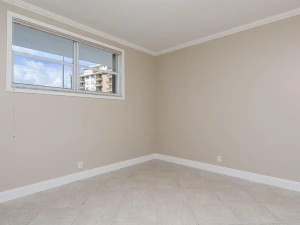$3,200 | 750 North Ocean Boulevard, Unit 210, Pompano Beach, FL 33062