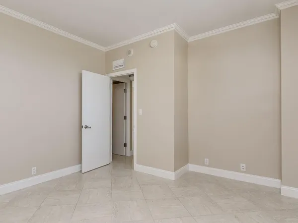 $3,200 | 750 North Ocean Boulevard, Unit 210, Pompano Beach, FL 33062