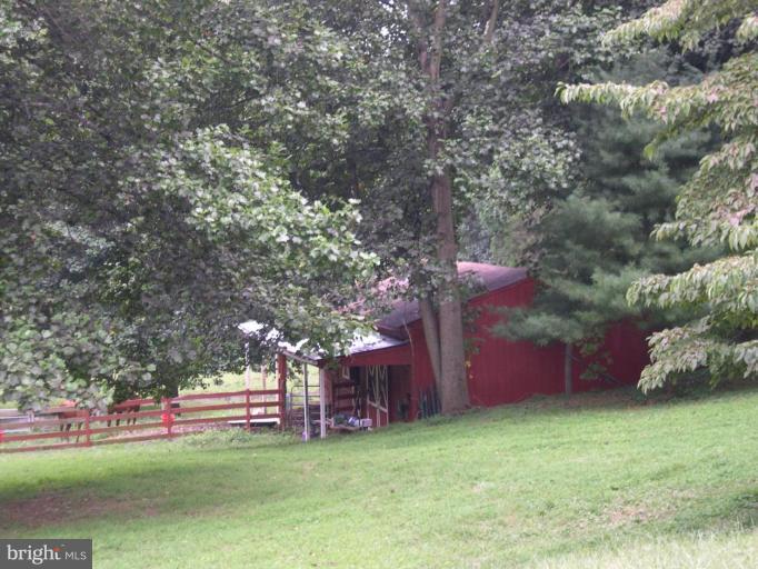 3306 Deer Hill Road Street, MD 21154 - Photo 22 of 28 Stable