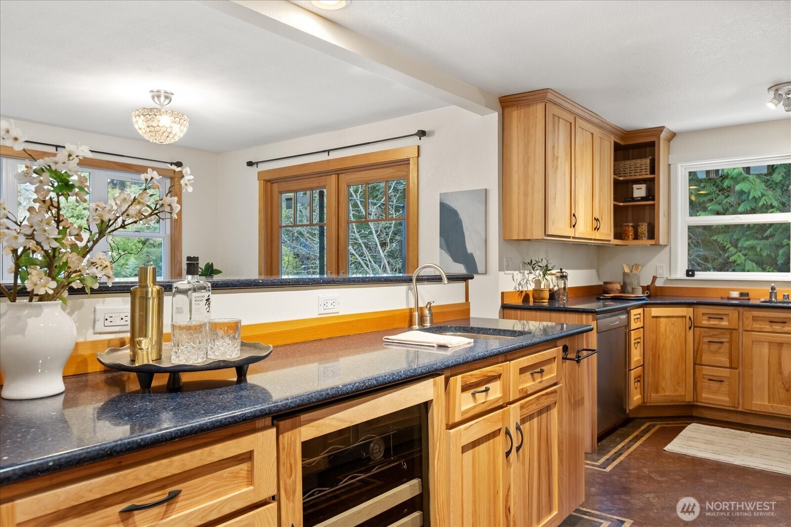 20331 83rd Avenue West Edmonds, WA 98026 - Photo 12 of 40