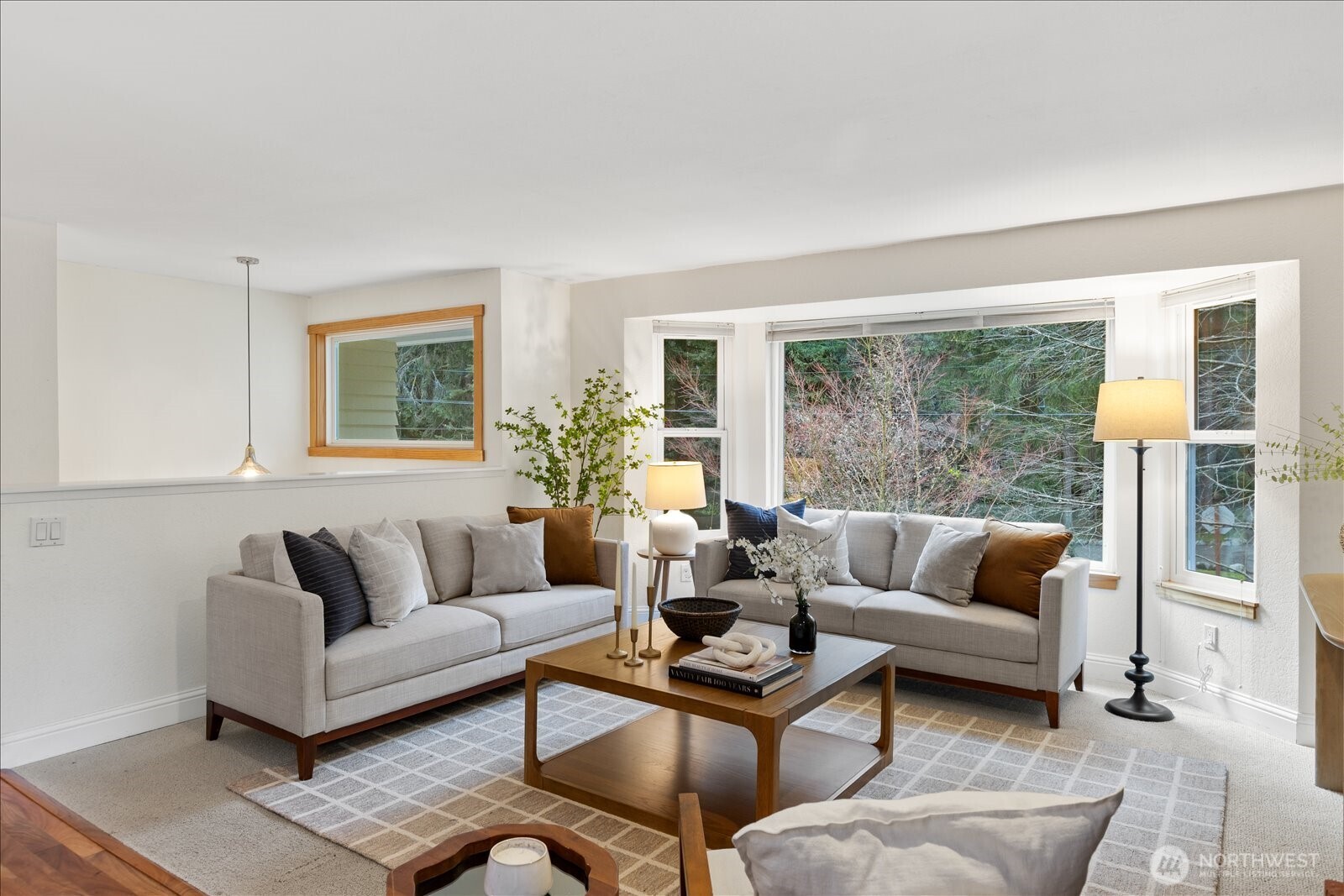 20331 83rd Avenue West Edmonds, WA 98026 - Photo 4 of 40