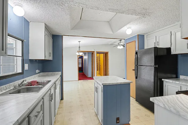 $199,900 | 616 West North Street, Tekonsha, MI 49092