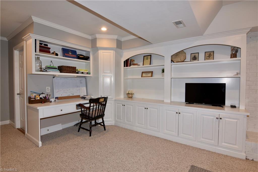 149 Windrush Road Winston-Salem, NC 27106 - Photo 20 of 30 Gallery Image 20