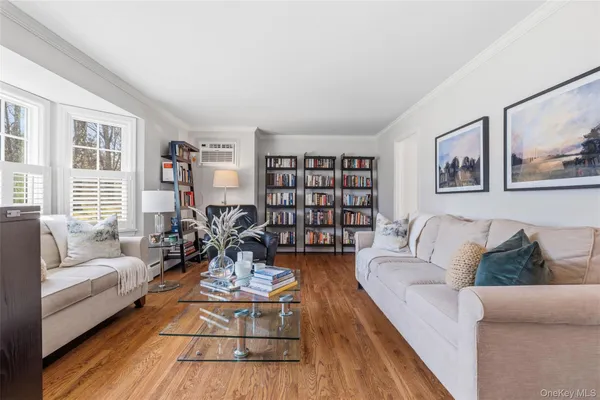 $1,295,000 | 19 Deer Run Road, South Salem, NY 10590