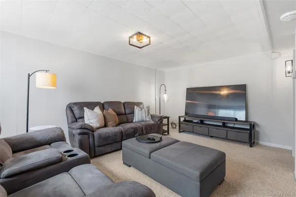 $1,295,000 | 19 Deer Run Road, South Salem, NY 10590