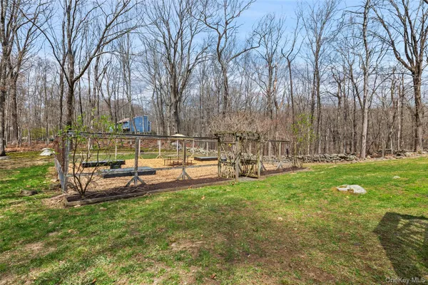 $1,295,000 | 19 Deer Run Road, South Salem, NY 10590