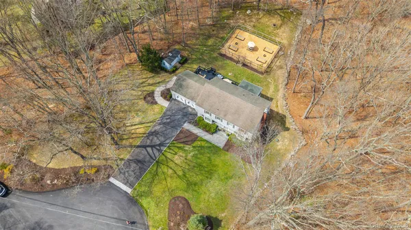 $1,295,000 | 19 Deer Run Road, South Salem, NY 10590