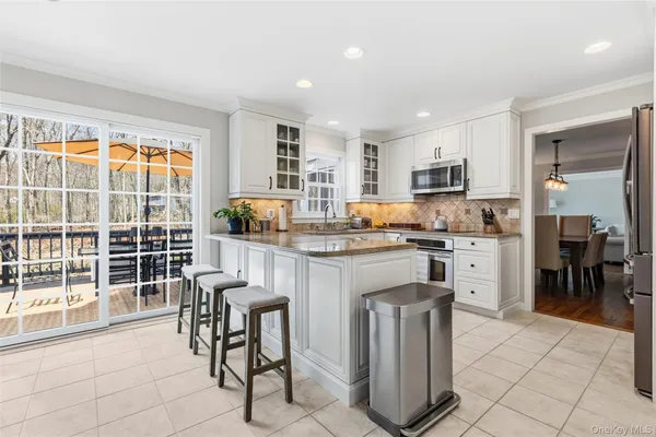 $1,295,000 | 19 Deer Run Road, South Salem, NY 10590