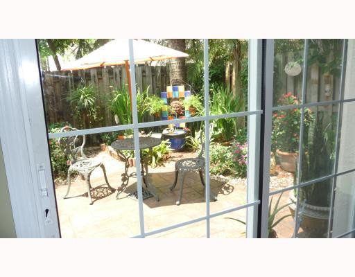 11265 Roundelay Road Cooper City, FL 33026 - Photo 16 of 16 Patio/Deck