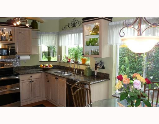11265 Roundelay Road Cooper City, FL 33026 - Photo 6 of 16 Kitchen