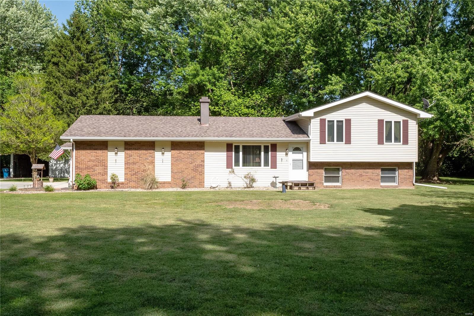 564 Walnut Road St. Jacob, IL 62281 - Photo 1 of 51