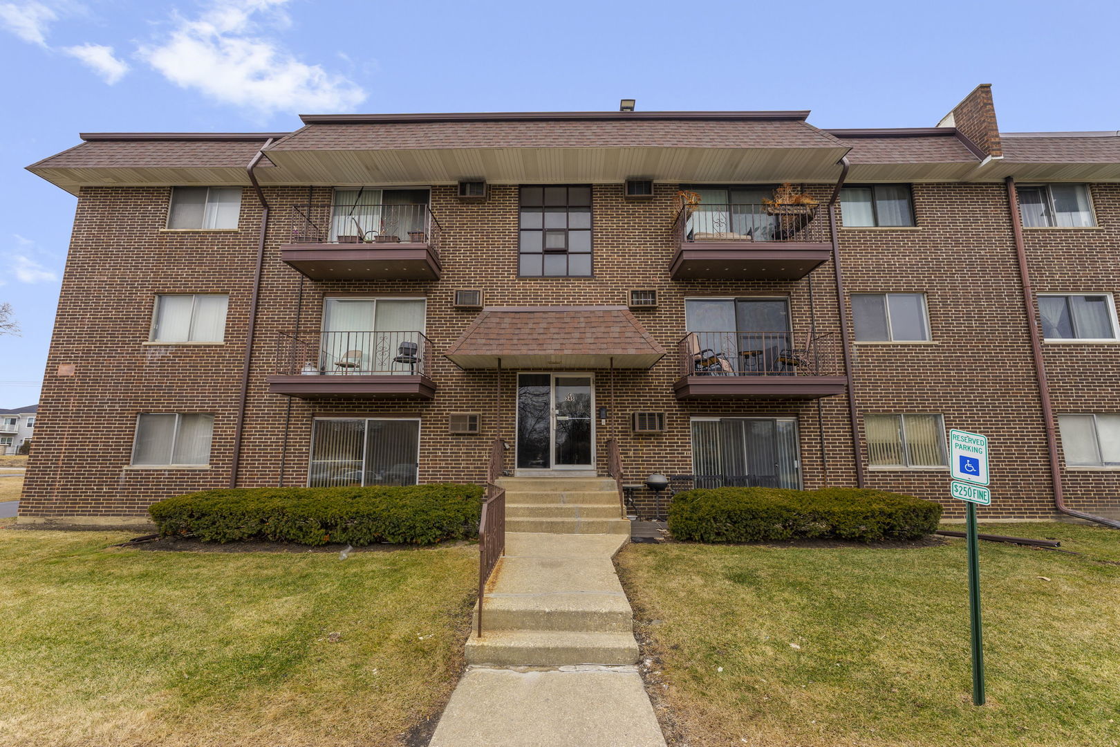 245 North Mill Road, Unit 9C Addison, IL 60101 - Photo 2 of 17