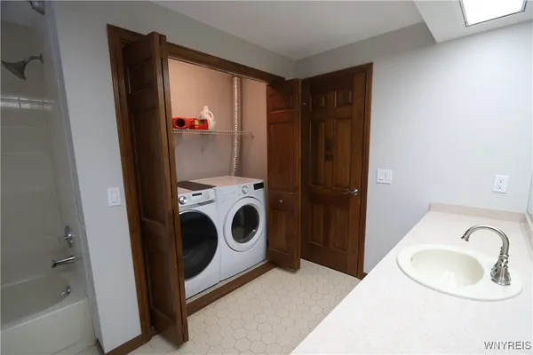 $3,300 | 40 Vassar Drive, Amherst, NY 14068