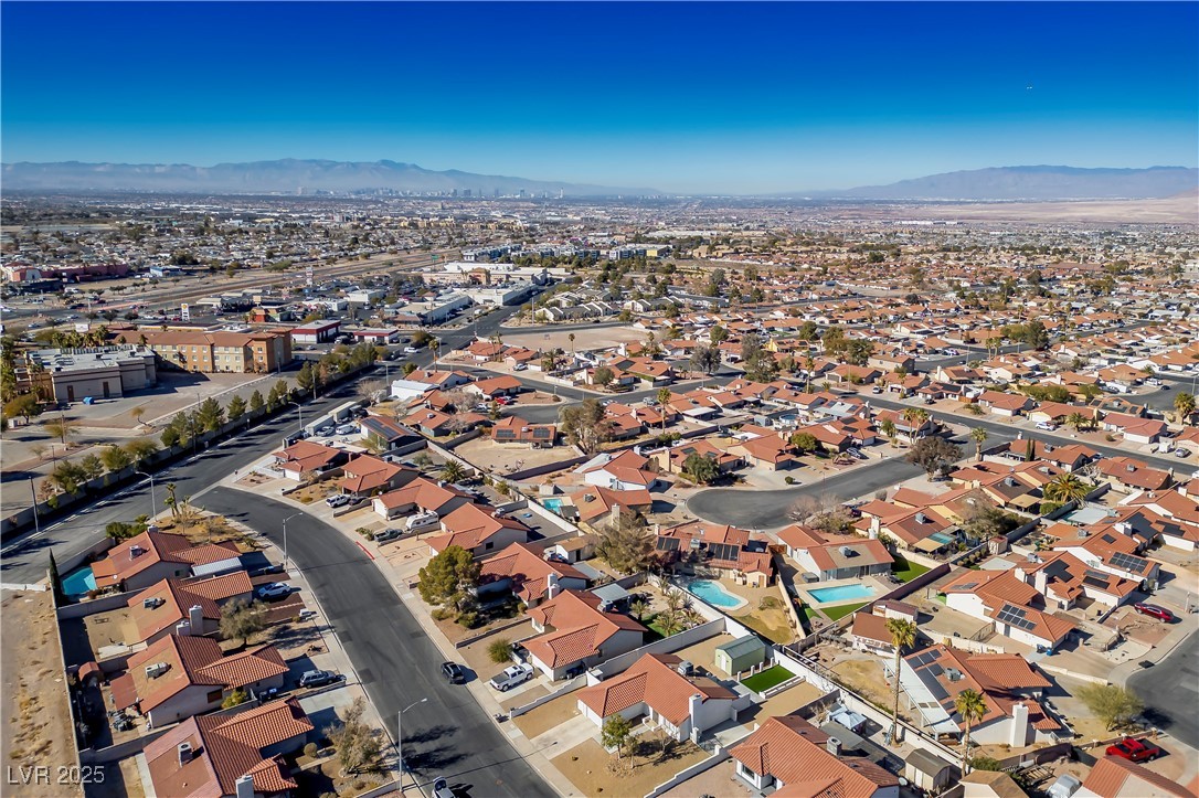 445 Concord Way Henderson, NV 89015 - Photo 9 of 34