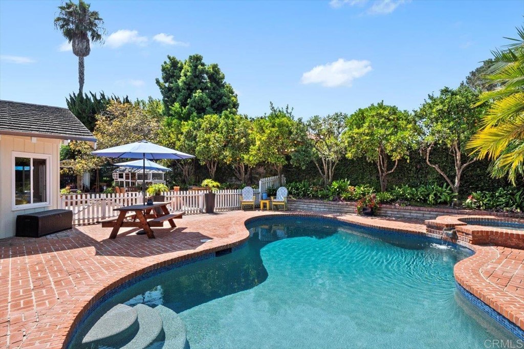 1490 Hymettus Avenue Encinitas, CA 92024 - Photo 19 of 31