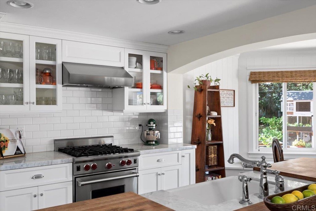 1490 Hymettus Avenue Encinitas, CA 92024 - Photo 8 of 31