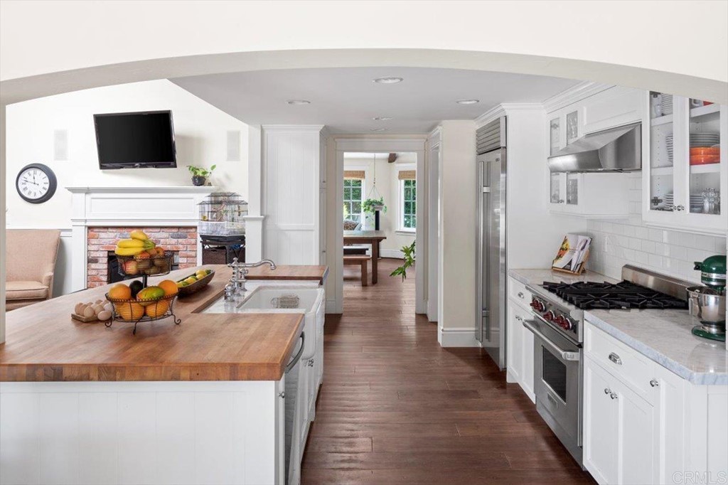 1490 Hymettus Avenue Encinitas, CA 92024 - Photo 9 of 31