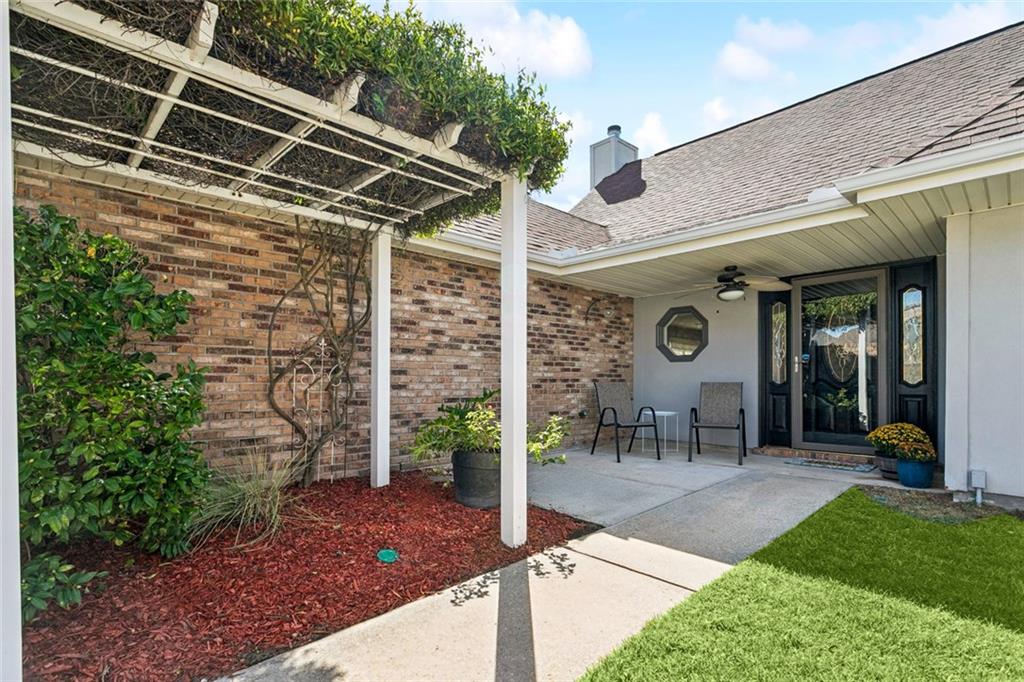 100 Southern Star Place Slidell, LA 70458 - Photo 2 of 41