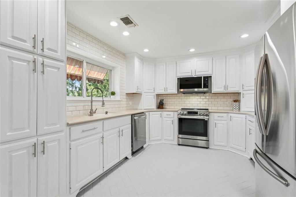 100 Southern Star Place Slidell, LA 70458 - Photo 6 of 41