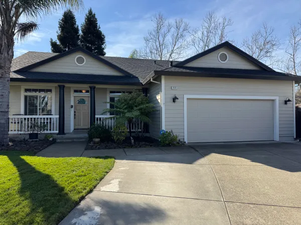 $835,000 | 208 Viking Court, Windsor, CA 95492
