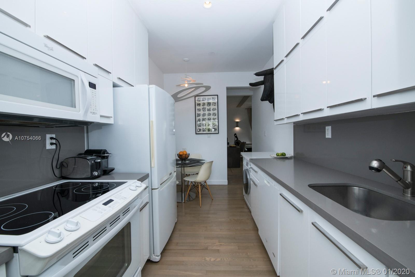 439 15th Street, Unit 22 Miami Beach, FL 33139 - Photo 5 of 15