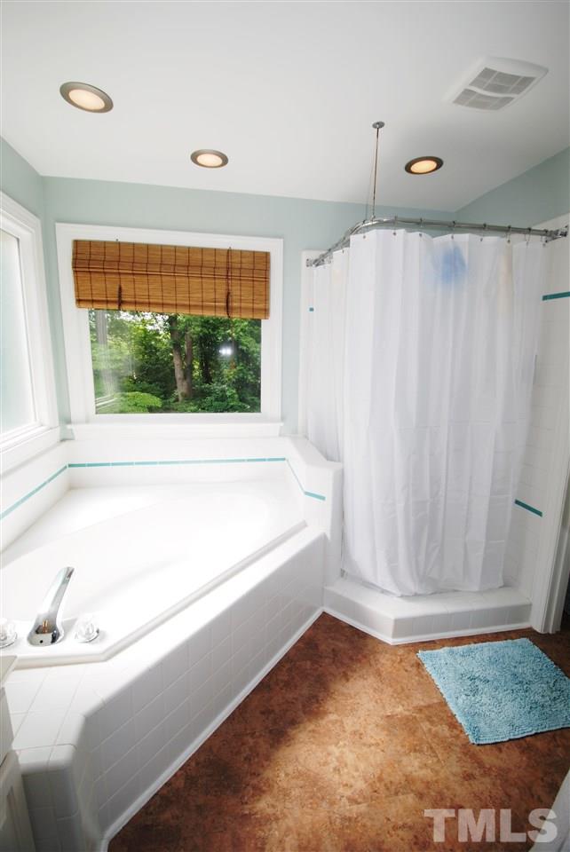 10009 Quillstone Court Raleigh, NC 27613 - Photo 16 of 25