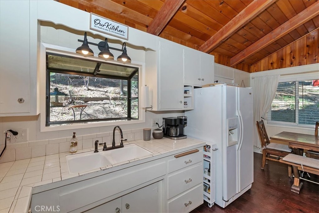 2452 Spring Drive Running Springs, CA 92382 - Photo 14 of 33