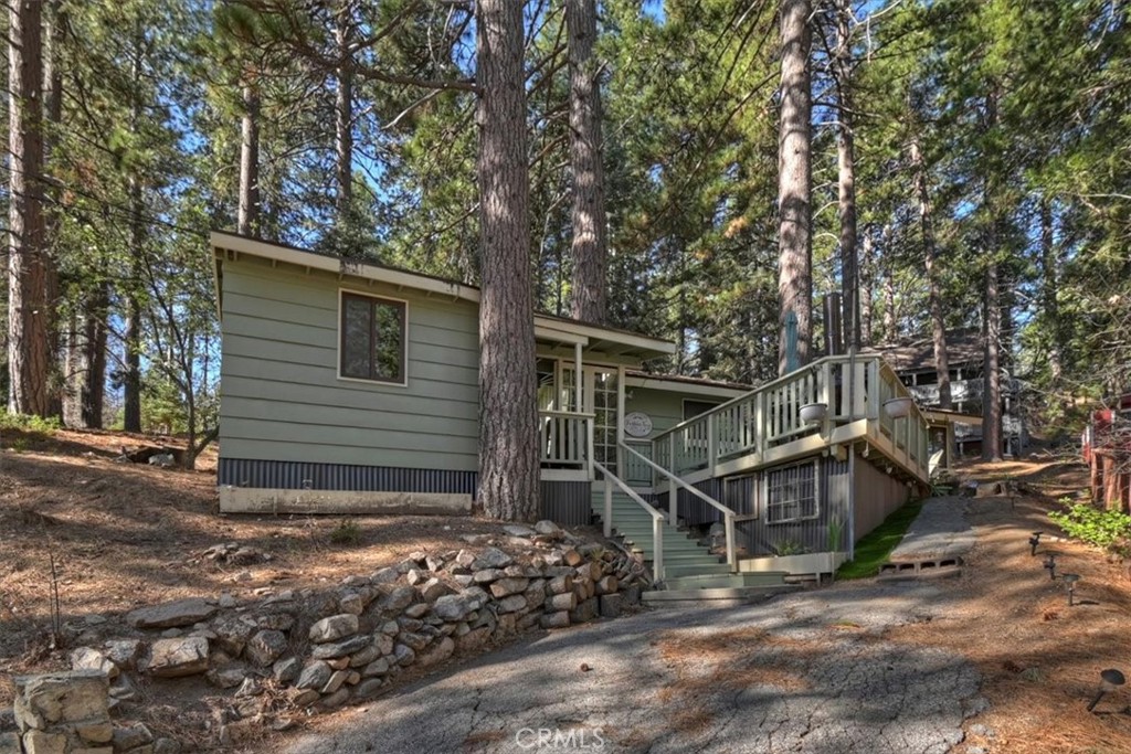 2452 Spring Drive Running Springs, CA 92382 - Photo 5 of 33