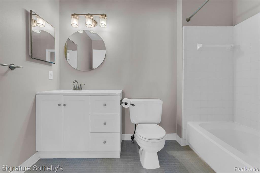 30024 West 12 Mile Road, Unit 23 Farmington Hills, MI 48334 - Photo 11 of 17