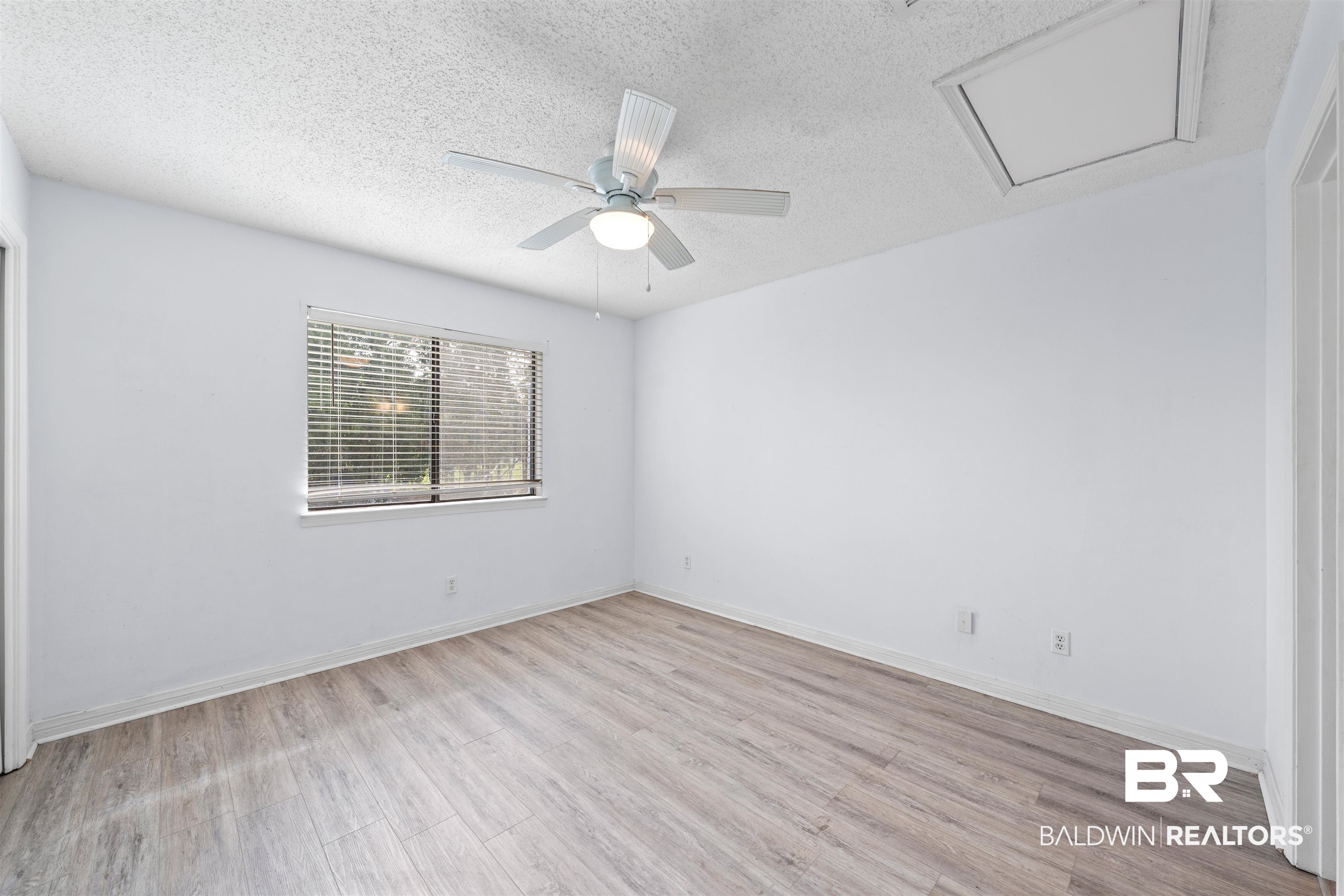 25925 Canal Road, Unit 205 Orange Beach, AL 36561 - Photo 8 of 22 Gallery Image 8