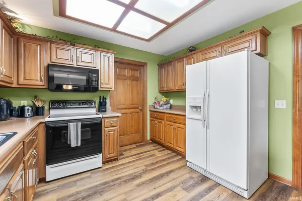 $394,900 | 8213 Gatewood Court, Fort Wayne, IN 46815