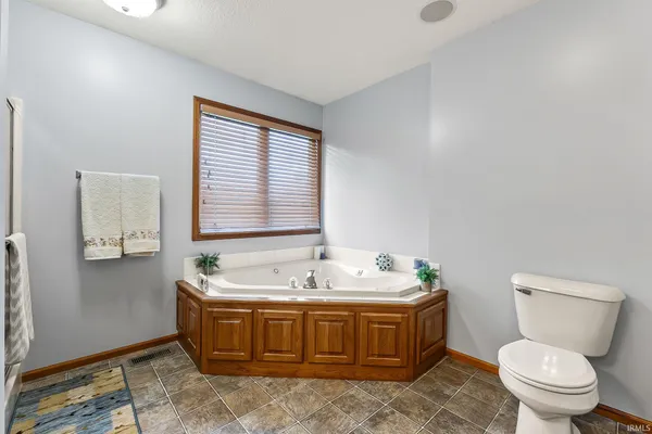 $394,900 | 8213 Gatewood Court, Fort Wayne, IN 46815