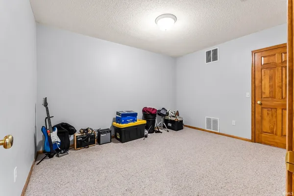 $394,900 | 8213 Gatewood Court, Fort Wayne, IN 46815