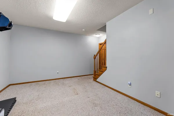 $394,900 | 8213 Gatewood Court, Fort Wayne, IN 46815