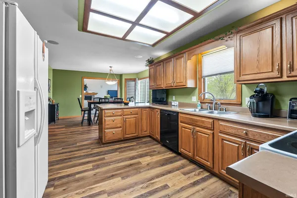 $394,900 | 8213 Gatewood Court, Fort Wayne, IN 46815