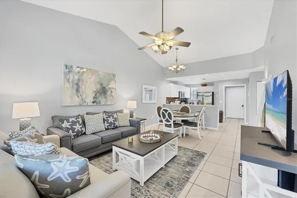 $3,600 | 3803 54th Drive West, Unit 203, Bradenton, FL 34210