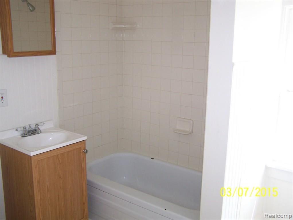 99 Chippewa Road Pontiac, MI 48341 - Photo 14 of 18