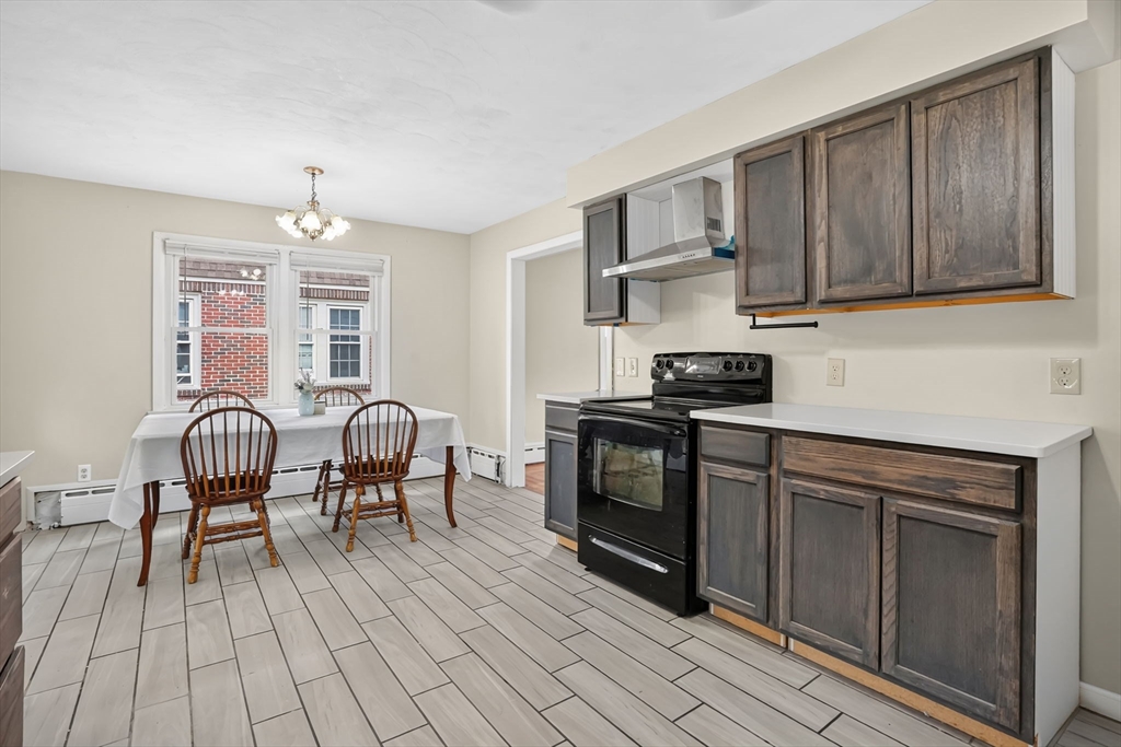 53 Ellerton Street Chicopee, MA 01020 - Photo 11 of 35