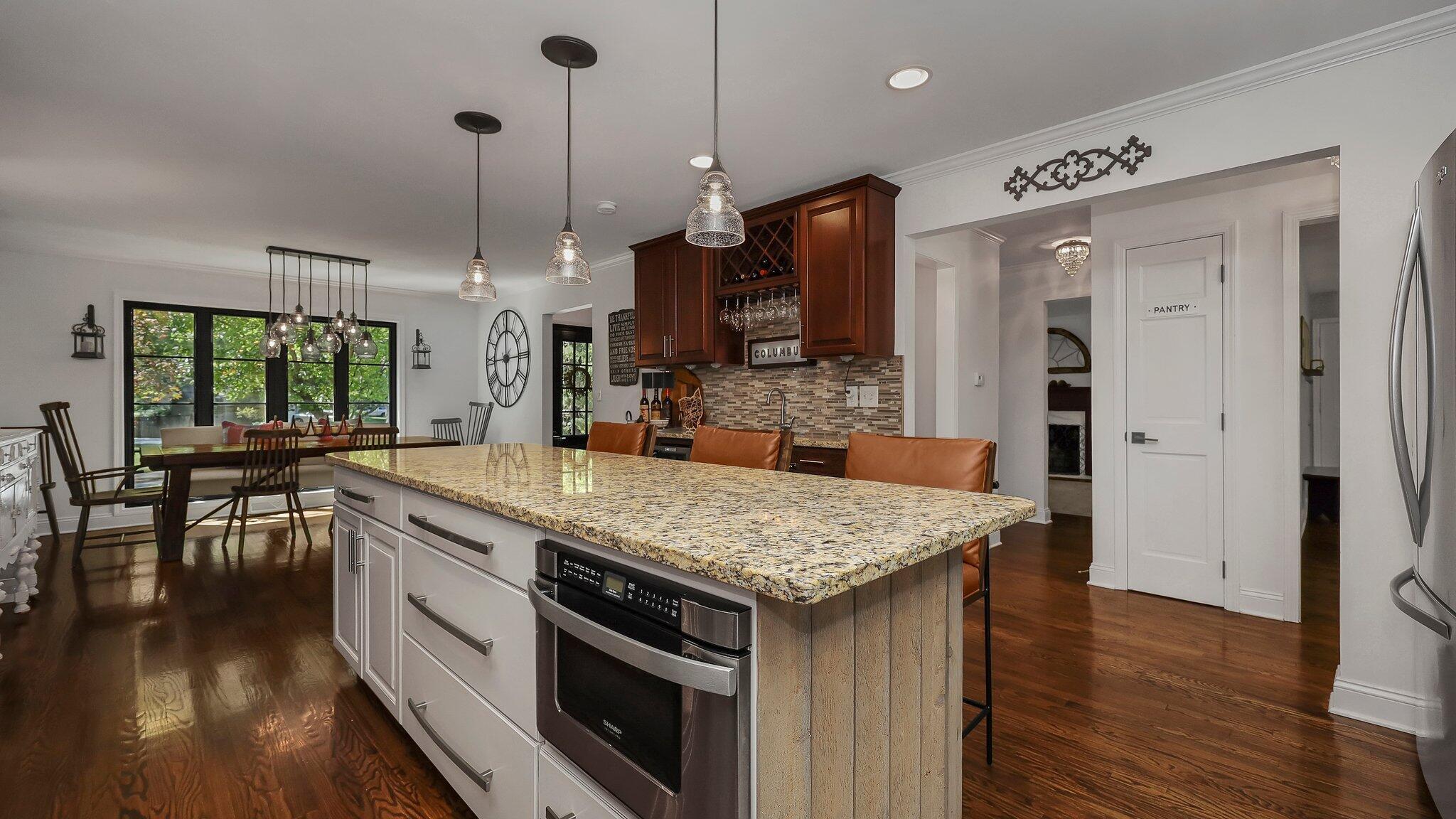 4556 Langport Road Upper Arlington, OH 43220 - Photo 18 of 66 Kitchen