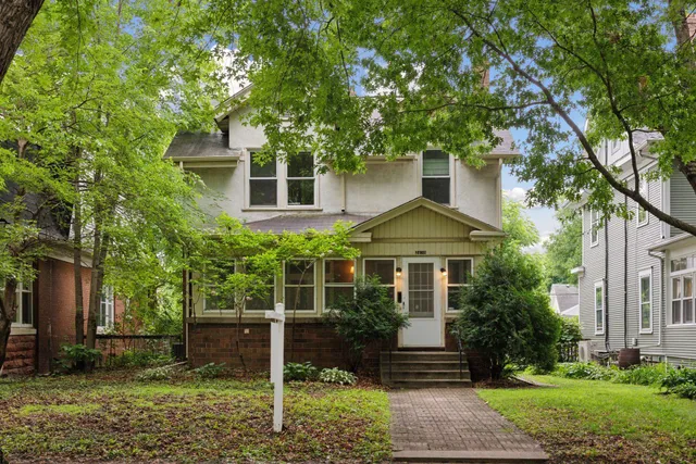 $2,995 | 2138 Marshall Avenue, St. Paul, MN 55104