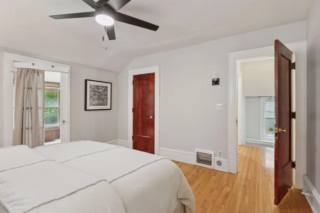 $2,995 | 2138 Marshall Avenue, St. Paul, MN 55104