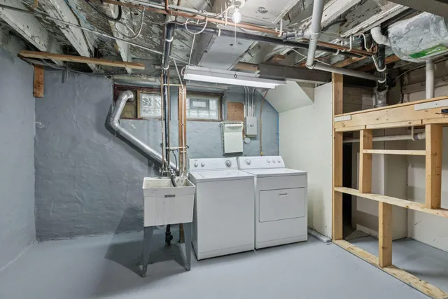 $2,995 | 2138 Marshall Avenue, St. Paul, MN 55104