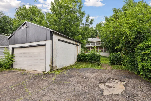 $2,995 | 2138 Marshall Avenue, St. Paul, MN 55104